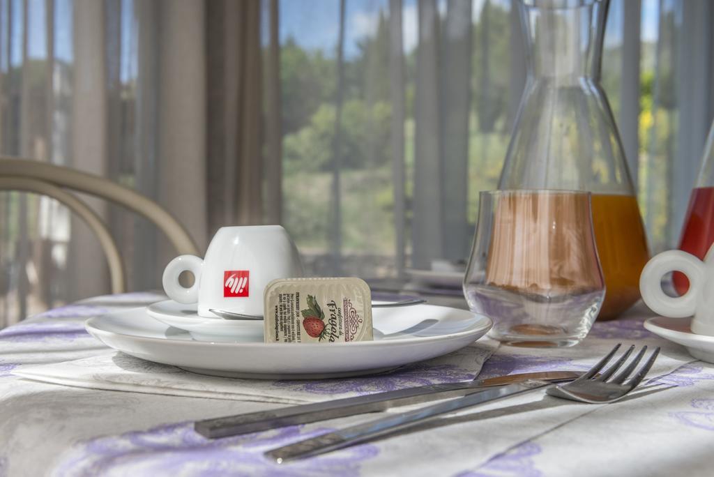 Hotel Il Cavallino Blu Volterra Eksteriør bilde