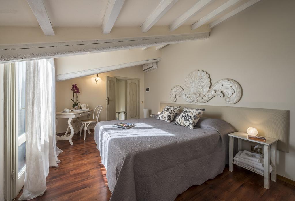 Hotel Il Cavallino Blu Volterra Eksteriør bilde